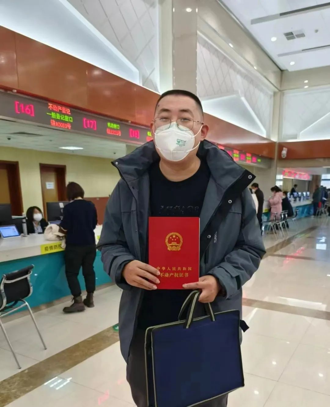 育林巷社区:心系百姓“烦心事” 化解房屋办证难2.jpg